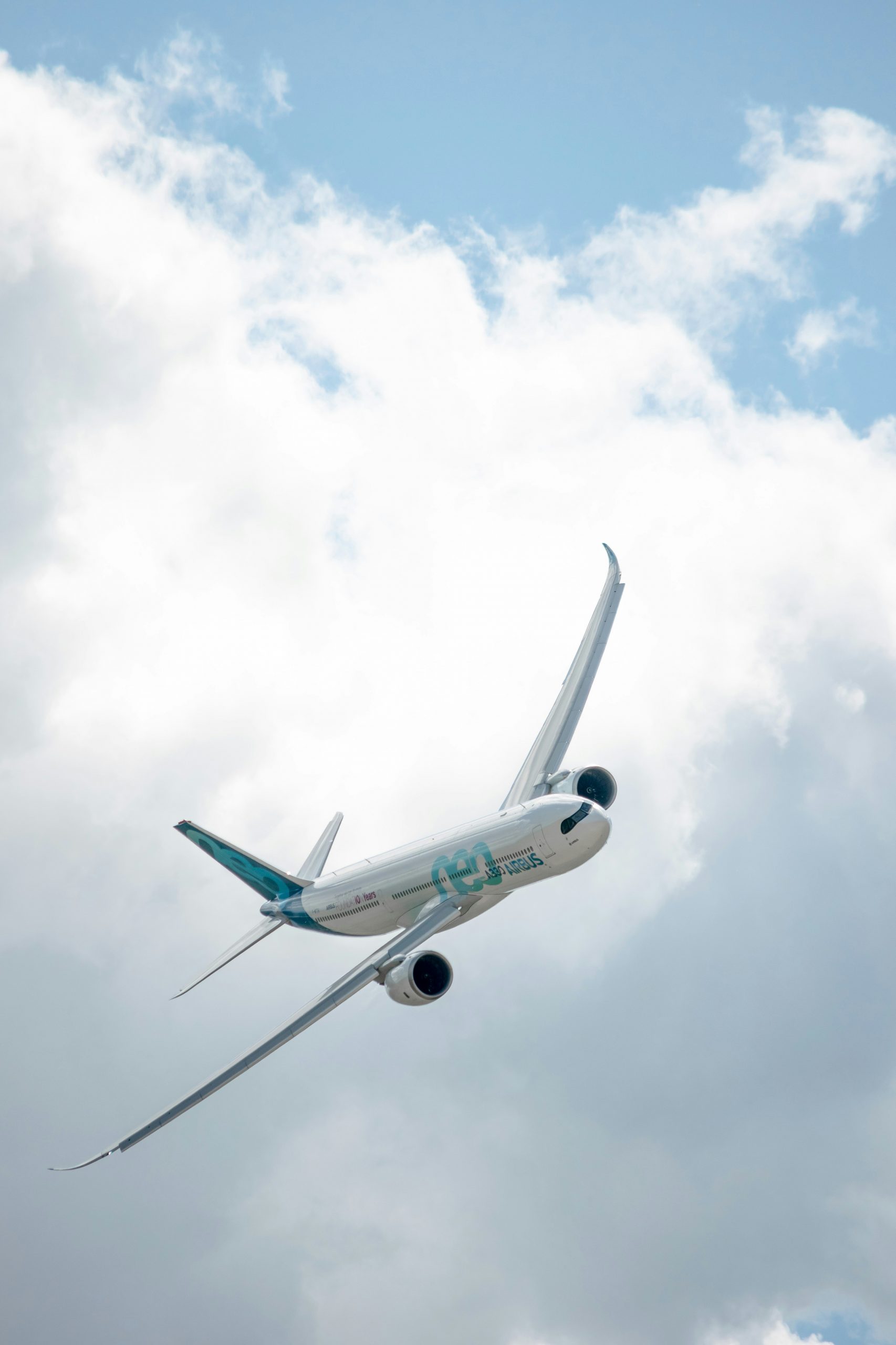 airplane-sky-ascending